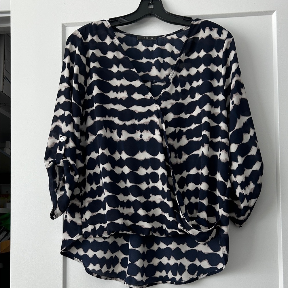 West Kei Black and White Patterned Blouse